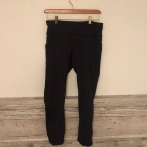 Black cropped  Lululemon Leggings with pockets